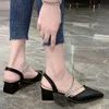 Chaussures tendance miroir de luxe sandale femelle sandales dames block talons designer élégant confortable grosse été 240412