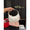 Bolsa de marca Bolsa Nueva moda Exquisita Lacas de cuero PU Mano Pu Cara de cara brillante HOMBO MIUU HOBO HOBO CERO MINI HOMBRA BOLSA HOMBO BOLSAS