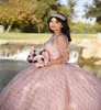 2022 Sexy bling rose goud roze lovertjes kanten gezwollen quinceanera jurken hoge nek kristal kralen van schouderbal jurk vestidos d8319007