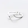 Pierścienie klastrowe Ann Snow proste 925 Srebrny trójkąt dla kobiet palcem geometryczne pierścień Bague początkowa litera v kształt pasek
