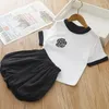 Set di abbigliamento 2024 abiti estivi t-shirt t-shirt fiore Bract Shorts due pezzi set per grils