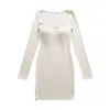 Casual klänningar 2024 Kvinnor med padkista Stretch Basic Bodycon Robe Sexig fyrkantig krage stickat bomullspaket höfter miniklänning