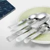 Dijkartikelen sets 4 stks/set roestvrij staal flatware mes vork lepel marmeren plastic handvat huishouden licht luxe dessert schep biefstukmessen