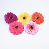 Decoratieve bloemen 10 cm kunstmatige kerstdecoraties voor thuis bruiloft diy geschenken Garland nep planten daisy plastic zijden gerbera