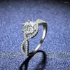 Pierścienie klastra luksusowy PT950 Platinum Propozycja pierścionka prawdziwa wysoka klarowność d Color Diamond Moissanite Wedding Bejdia dla kobiet