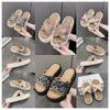 Новые роскошные толстые приполагаемые перекрестные ремешки Cool Slippers Women Black White Exquisite Sequin Sponge Cake Sole One Line Модные тапочки размером 35-41