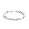 Anéis de cluster 925 Sterling Silver Mobius Ring Um nicho e design minimalista com abertura de estilo frio frio