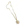 Gold Zircon Sunflower Pendant Personnalité Collier Titanium Womens Fresh Fashion Bijoux
