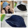 Bérets Suncreen Denim Fisherman Hat Elegant Blue Wide Brim Bucket UV Protection avec Pocket Retro Cap Outdoor