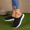 Sapatos casuais tênis femininos vulcanizados 2024 tendências de verão chinelos de malha respirável mamã
