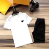 Tasarımcılar Erkek Trailsuits T Shirt Şort İki Parçalı Sweatershirts Moda Erkek Kadın Tshirts Trailsuit Jogger Seti Yaz Yüksek Kaliteli Tişört Tees Suit Sportswear