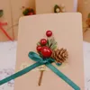 Dekorativa blommor Artificial Gift Boutique 5 PCS Red Berry and Pine Cone Christmas Picks With Holly Branches for Weddings Parties Company