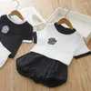 Set di abbigliamento 2024 abiti estivi t-shirt t-shirt fiore Bract Shorts due pezzi set per grils