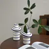 Вазы синий и белый китайский стиль керамическая ваза с декоративными элементами ретро -дизайна