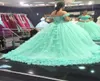 Vestidos de quinceanera de vata de pelota 2019 2019 a mano 3D hecha a mano fuera de hombro dulce 16 talla grande princesa tul tulle mascarada graduada 2187353