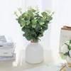 Fleurs décoratives 100pcs Green Fake Plants Silk Eucalyptus Leaf de feuille de Noël Vase pour le jardin à la maison Scrapbooking artificiel