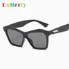 Solglasögon Ralferty 2024 Luxury Designer Kvinnor Män utomhus Anti-Glase Sun Glasses Kvinnliga kattögon Egepieces Y2K Shades Oculos