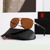 Classic Retro Men Femmes Lunettes de soleil Luxury Designer Luxury Eyewear Metal Frame Sunglasses Tr Lenses polarisées