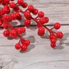Flores decorativas 1/10pcs Artificial Red Berry Ramificações de Natal Berries de azevinho caule
