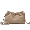 Hobo 2024 Bolsa de axilas de la cadena de tendencias Premium Cloud Pleated Cownbody Crossbody Golden Ball Women's