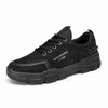 Scarpe casual uomini piatti da passeggio traspiranti sneakers nero sneaker maschio skateboard calzature model non slip jogging ginning uomo