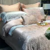 Set di biancheria da letto semplice raso in raso lussuoso in pizzo di fascia alta trapunta in pizzo letto letto letto a casa