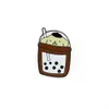 Melodie Kuromi Katzen trinken Brosche niedliche Anime -Filme Spiele Hart Emaille Pins sammeln Cartoon Brosche Rucksack Hat Bag Kragen Lampelabzeichen