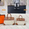 Brand Designer Handbag H2024 New Fashion Summer Womens Sac avec un sac de contraste en toile cuir
