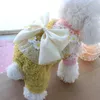 Vêtements pour chiens floral bowknot saut de combinaison vêtements épaisses à quatre vêtements pour animaux de compagnie chauds automne hivern