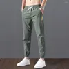 Trajes para hombres Pantalones Men Pantalones Diarios Diarios M-4XL Spring Retrase Summer sudor elástico delgado