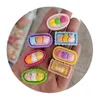 Kwiaty dekoracyjne 10/20/50pcs Cartoon Animals Miniaturowe lody pudełko z żywicą Macaroon Cabochon Mini Food DIY Scrapbooking Case Deco