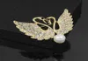 Elegant Gold Color Alloy High Quality Clear Crystal And Faux Pearl Cute Brooch For Women Lovely Animal Broaches Jewelry1989995