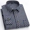 Chemises décontractées pour hommes Grands chemises à plaid brossé 6xl Flanelle 6xl Resiers sans fer.