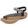 Sandálias de verão Mulheres de 1,5 cm de 3 cm de altura Lady Lady Crystal Beach Shoes feminino Bling Famous Ethnic Style