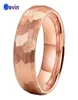 Rose Gold Hammer Ring Tungsten Carbide Wedding Band för män Kvinnor Mångfacetterad Hammered Borsted Finish 6mm 8mm Comfort Fit1913277