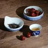 Plateaux de thé Jingdezhen Blue et blanc Porcelaine Tangled Lotus Round Small Plate Ceramic Snack Snack stylo Washing