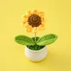 Dekoratif Çiçekler 1 PC Bitmiş El Örme Ayçiçeği Mini Tığ işi Saksı Yapay Masaüstü Süsleme Sahte Ev Masa Dekoru