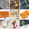 EIITES Fashion Brand Letter Designer Kelechains Metal Keychain Womens Bag Pendre Auto Pièces Car Key Chaîne No Cadeaux Box Sac à poussière Louiselies Vittonlies