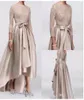 2023 Chic High Low Low Mother of the Bride Dresses Lace Sequined Long Sleeves A Line Satin Mother039s Dress Evening Wear för Weddin8185975