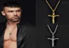 Colares de pingentes colar de aço inoxidável prateado dourado para homens Crucifix de jóias de moda Jóias Jesus colares de corrente16442903