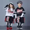 4 adet yeni moda baskı havalı kızlar giyim seti pamuk tişört hip hop dans pantolon spor kıyafetleri çocuk kıyafetleri6153862