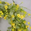 Dekorative Blumen 1 Stcs künstliche Gänseblümchenblumen Federkranz Bauernhaus 22 Zoll für die Haustürwand