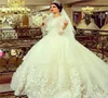 2018 Luxury Lace Pärled Applique Handmased 3d Floral Long Sleeve Cathedral Fabric Wedding Gowns New Muslim Ball Gown Wedding Dresse6683517