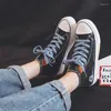 Casual Shoes High Top Women Fashion Comant Canvas 2024 Blandade färger Sneakers Wear-Resisting Skateboarding