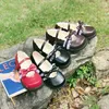 Chaussures décontractées 2024 Arrivée Style japonais Vintage Buckle Mary Janes Femme Bouche peu profonde Cuir Étudiant Bottoir