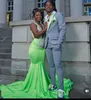 Suisse à hommes africains gris pics de mariage Tuxedos de mariage Deux pièces du marié portent un bouton Blazers en soirée avec des vestes et des pantalons