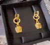 Boucles d'oreilles créatrices de mode V Letter Banshee Head 18K Gold plaqué femme VE103180992