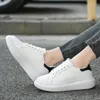 Scarpe casual Piattaforma Sports for Women 2024 Sneaker in pelle Fashion Wedges Ladies Luxury Walking Footwear