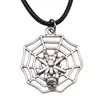 Colliers de pendentif 1PCS SKULL SPIDER PENDANTS Web et accessoires Charmes pour la chaîne de cadeaux de fabrication de bijoux Longueur 45 4cm