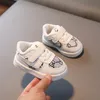 Nyfödda babyskor pojke flicka sneaker mjuk antislävs ensam nyfödda spädbarn första vandrare unisex pojkar flickor flexibla casual sportskor